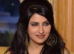 زينب العسكري ممثلة وكاتبة ومنتجة بحرينية اشتهرت في الكويت، تعد واحدة من أهم الفنانات في دول الخليج، استمر مشوارها الفني لأكثر من ثمانية عشر عامًا قدمت خلاله. Ø¨Ø¹Ø¯ Ø§Ø®ØªÙØ§Ø¡ Ø³Ù†ÙˆØ§Øª Ø´Ø§Ù‡Ø¯ ÙƒÙŠÙ Ø£ØµØ¨Ø­Øª Ø§Ù„ÙÙ†Ø§Ù†Ø© Ø²ÙŠÙ†Ø¨ Ø§Ù„Ø¹Ø³ÙƒØ±ÙŠ ØµÙˆØ±