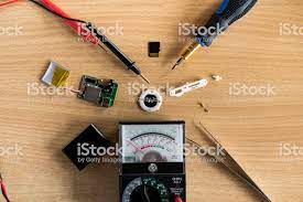 Flatlay Repair Mp3 Player On The Table Stock Photo - Download Image Now -  Amplifier, Backgrounds, Battery - Istock