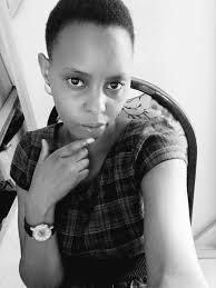 You know how folks slide into your DM and start to get all familiar with  you, using words like "dear", "darling", "love"? I hate it. It triggers a  panic mode in me