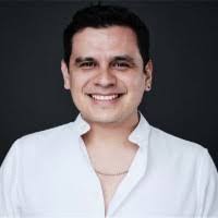 Piero Cornejo's Instagram, Twitter & Facebook