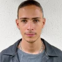 40+ profils pour “Floyd”