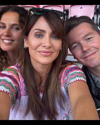 Look at this castle!!!! What a gorgeous place for a gig 🏰 Last night was  so much fun 🧡 Thank you to everyone who came early to see me, and to Texas