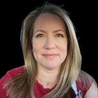 Elizabeth Ladd's Instagram, Twitter & Facebook