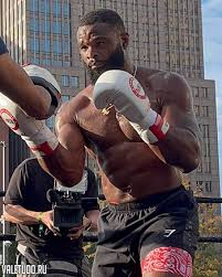 Сегодня в кливленде (штат огайо, сша) состоялся боксерский матч между ютубером джейком полом и бывшим чемпионом ufc в полусреднем весе. 9rhes4hdbjloim