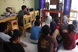 Terdapat beberapa cara ringkas yang boleh membantu anda buat cv dengan cepat dan mudah. Tiap Hari Nonton Dan Resume Film Sangkanparan