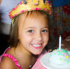 Happy 22nd birthday to this beautiful girl! Our Ella Bella was the  game-changer, the one who made us parents and threw me and Harry straight  into the deep end of love🩷 I've