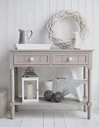 Fall In Love With These Hallway Decorating Ideas Www Delightfull Eu Blog Hallwaydecoratingideas Gray Console Table Hallway Table Decor Large Console Table