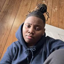 HEEEY, WE HAVE A BIRTHDAY 🎉🥳 To my tiny me 🥲 you are smart, so sweet,  and absolutely beautiful. Today is your day, and you can have whatever you  like 💕👑 Y'all