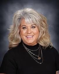 Max Goss's Instagram, Twitter & Facebook