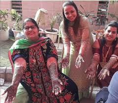 Comedian kapil sharma and his wife ginni chatrath welcomed their second child. First Pics Of Kapil Sharma And Ginni Chatrath S Mehendi Ceremony Are Out Television News