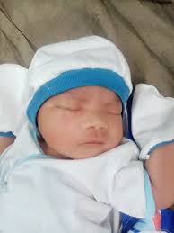 I really want to hold my son 😢