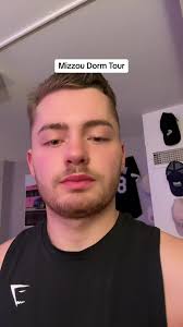 Mizzou Dorm tour. Hudson hall. #mizzou #college #movin #hudson #hudsonhall  #dorm #dormlife #roomtour