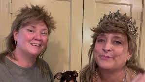 Tammy Joe and Shelia