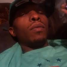 Who wants to date me? 👀🔥