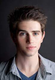 A girl or woman with brown hair is a brunette, a guy with blond hair can be called a blond, but we if your hair is dark brown, you're a brunette or brunet— and in this case, the masculine form does get a. Light Brunette Hair Boy Novocom Top