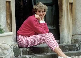 The sun james bond 'for your eyes only' television commercial. Diana At Home The People S Princess And The Places She Lived Loveproperty Com