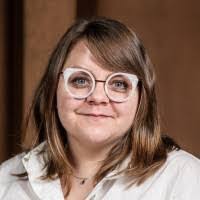 Julie Klotz's Instagram, Twitter & Facebook