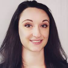 Amanda Brzezinski's Instagram, Twitter & Facebook