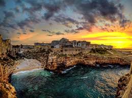 Due Occhi Non Bastano Per Questo Tramonto Italy Polignano Puglia Thanks Friends Sud Golden Hour Sunset Be Beautiful Landscapes Thankful For Friends Landscape