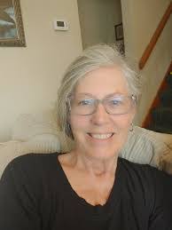 Stacy Munson's Instagram, Twitter & Facebook