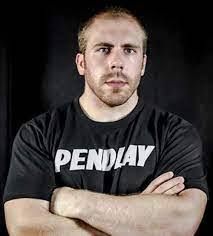 Angela Czyzewski's Instagram, Twitter & Facebook