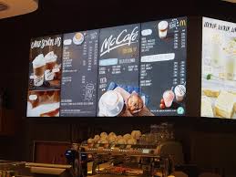 Nos restaurantes mcdonald's temos, diariamente, duas opções de sopas diferentes à sua escolha. Quick Service Restaurants Neues Konzept Mcdonald S Digitalisiert Deutsche Filialen Invidis Menu Tafel Restaurant Konzept