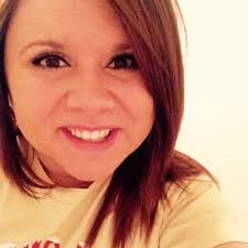 Mollie Crow's Instagram, Twitter & Facebook