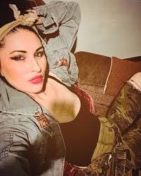 Rae Ray Reporting for duty. Sort of. 🇺🇸❤️‍🩹