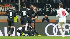 Eintracht Frankfurt Fans Singen Schon Vom Titel Eintracht Frankfurt Eintracht Frankfurt