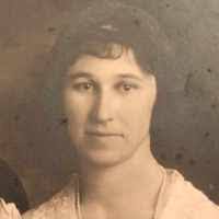 Dorothea Fox's Instagram, Twitter & Facebook