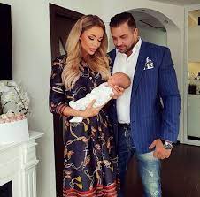 Clipe grele pentru bianca drăgușanu. Bianca DrÄƒguÈ™anu InsÄƒrcinatÄƒ IatÄƒ Poza Care DÄƒ Crezare Zvonurilor Chiar Se Vede Burtica De GravidÄƒ Stiri Mondene