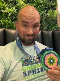 Spot the orange @nycmarathon in almost every photo!! 🧡 All smiles here  four days out from the big day 😌