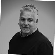 Andrew Tooley's Instagram, Twitter & Facebook