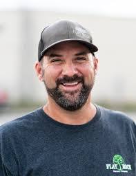 Linda Pool's Instagram, Twitter & Facebook