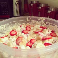 Strawberry Banana Cheesecake Salad I Can T Eat Cream Cheese But I Could Make A Waldor Strawberry Banana Cheesecake Salad Strawberry Cheesecake Salad Desserts