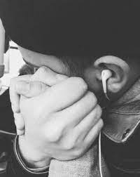 .gambar keren, gambar cowok keren difoto dari belakang, gambar seorang diri, gambar cowok keren dari samping, gambar sketsa orang dari belakang, 23 contoh gambar sketsa orang terbaru wallpaper keren sumber : 110 Ide Cowok Fotografi Remaja Fotografi Gambar