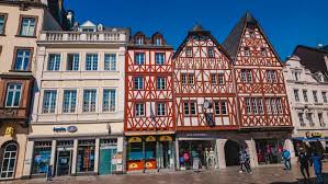 City Guide Trier Ein Tag In Der Altesten Stadt Deutschlands Hotels Restaurants In 2020 Altstadt Stadte Deutschland Urlaub In Deutschland