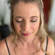 Perfekte Haut auch bei Unreinheiten: Warum Airbrush-Make-up die Lösung für  sensible Haut ist