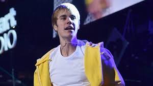 Ellen page's choreographer wife emma portner has accused justin bieber of 'degrading women', claiming she was paid less than minimum wage when working with the popstar. Choreographer Emma Portner Slams Justin Bieber For Degrading Women Socialite Life