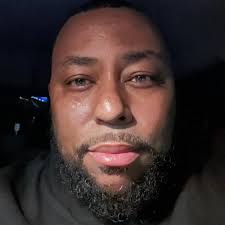 We are happy to announce the 2025 Graduation Student Award Winners.  Congratulations to all—we are so proud of you! Pictured with Academic Dean  Angela Dienhart Hancock and President Asa Lee are: front