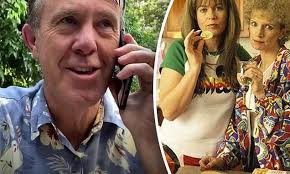 Glenn Robbins reprises his Kath and Kim character Kel Knight for COVIDSafe  PSA