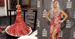 The infamous meat dress that lady gaga wore to the 2010 mtv video awards still exists, five years after she wore it. Lady Gaga S Meat Dress Is Up For Bites At This Chinese Restaurant Hungryforever Food Blog