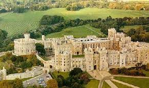 Google Image Result For Http Www Turtletrack Org Issues02 Co06152002 Art Wind Castles In England Windsor Castle Castle