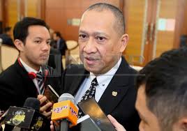 Самые новые твиты от nazri abd aziz (@takoyie): Nazri Aziz Is Being Investigated Under Sedition Act Police Said Malaysia World News
