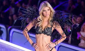 Unfortunately the 2019 victoria's secret fashion show has been canceled. Victoria S Secret Models Strut Catwalk Wearing Indonesian Designers Creations Lifestyle The Jakarta Post
