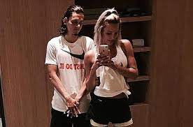 İspanya la liga ekiplerinden real valladolid forması giyen 22 yaşındaki enes ünal, 2 yıldır birlikte olduğu. Enes Unal Sevgilisi Lisa Smellers La Turkbuku Nde