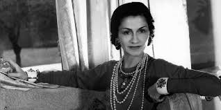 From her first shop, opened in 1912, to the 1920s, gabrielle 'coco' chanel rose to become one of the premier fashion designers in paris, france. Coco Chanel History Cr Muse The Legend Of Coco Chanel