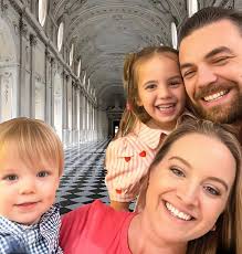 Criticism of 90 day fiance cast member's behavior