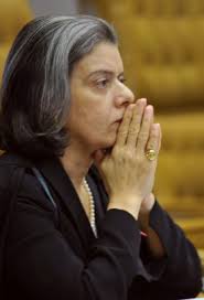 A minuscula: maio 2011