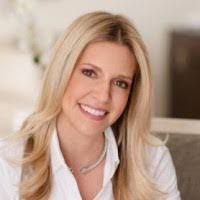 Amanda Pullman's Instagram, Twitter & Facebook